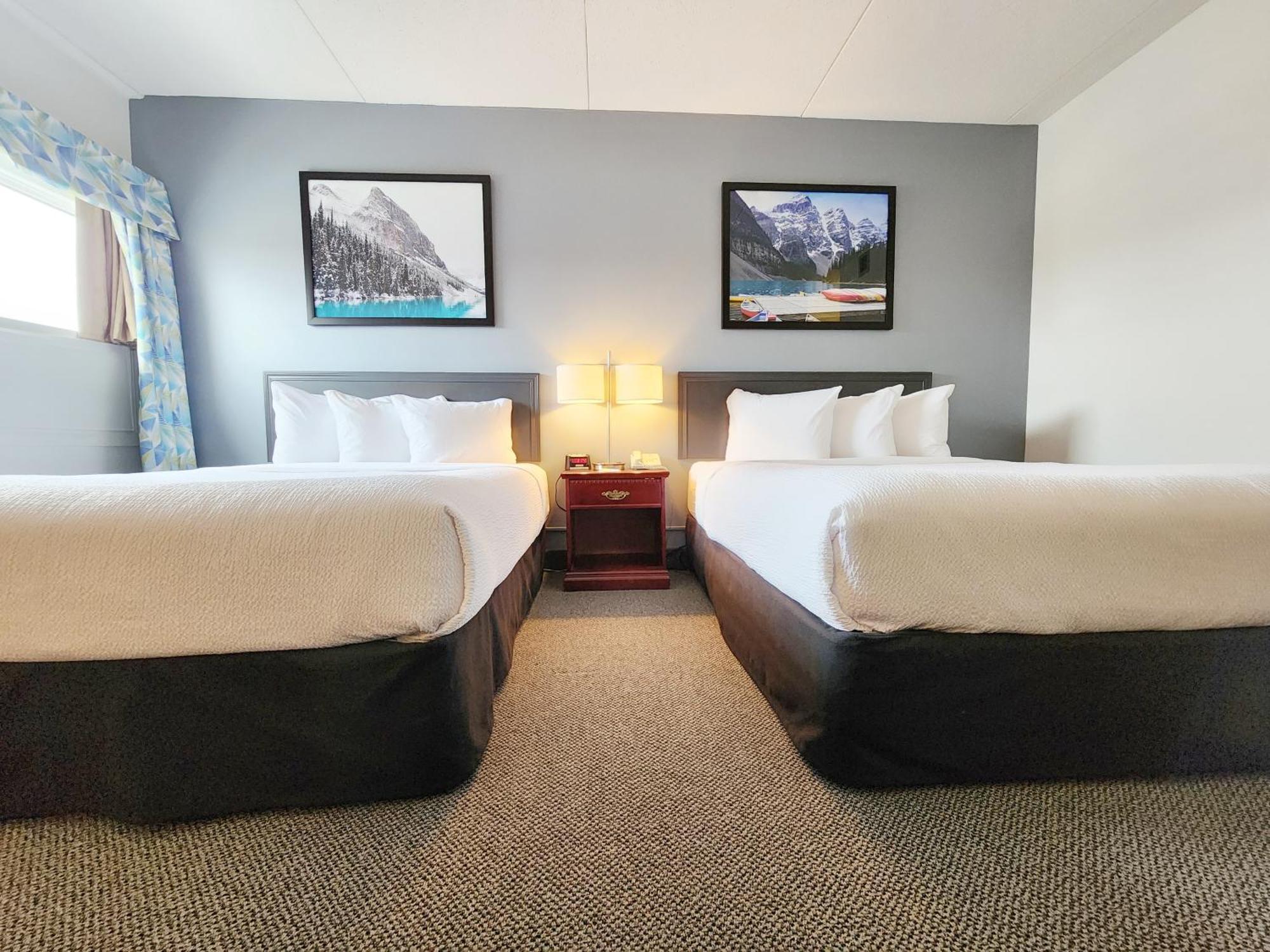 Days Inn & Conference Centre By Wyndham Camrose Norsemen Extérieur photo