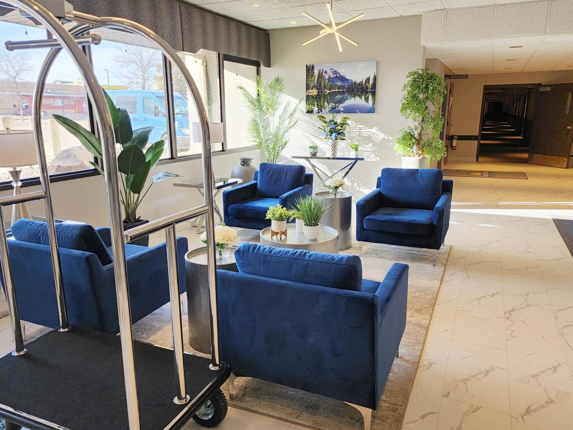 Days Inn & Conference Centre By Wyndham Camrose Norsemen Extérieur photo
