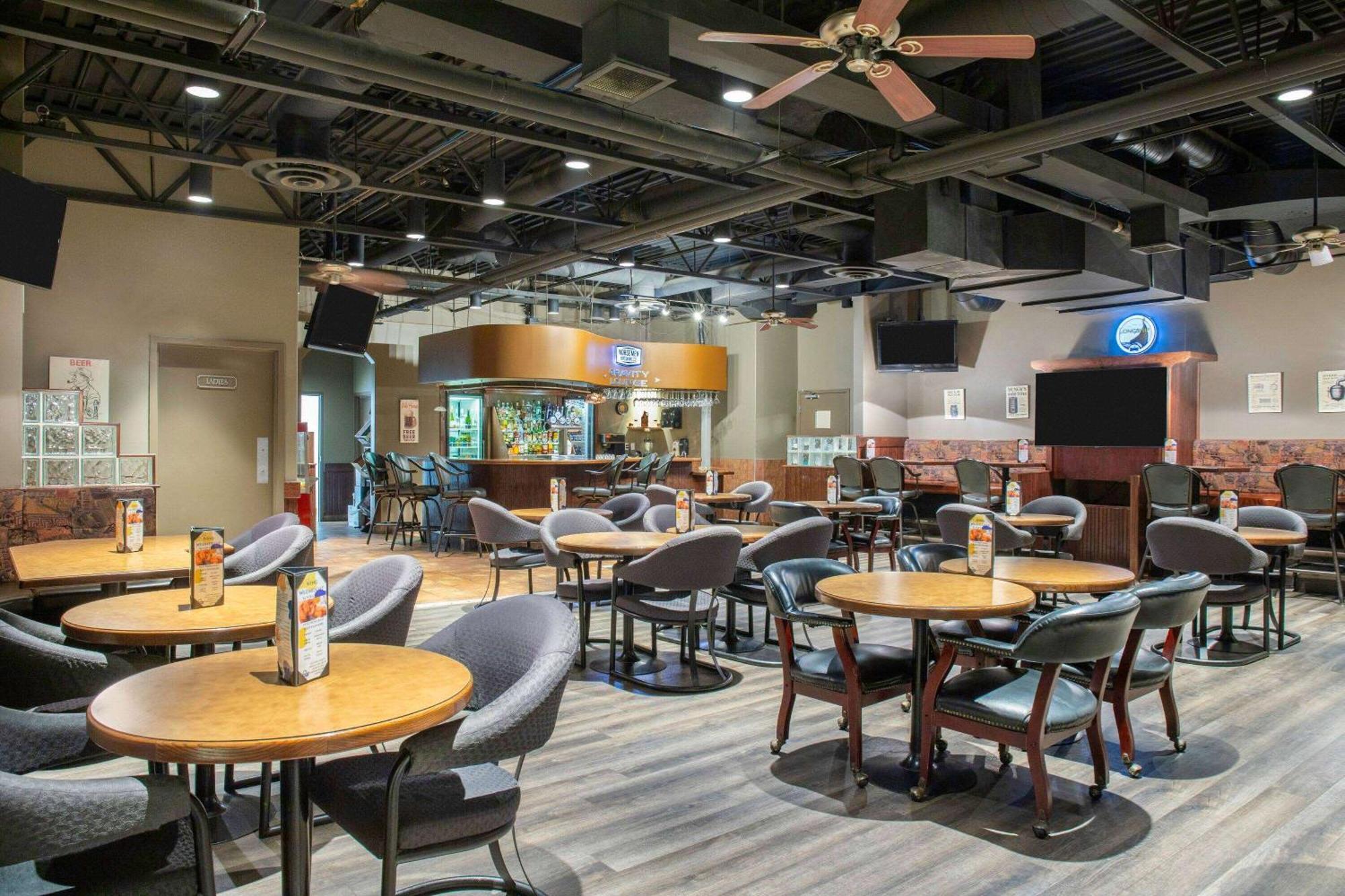 Days Inn & Conference Centre By Wyndham Camrose Norsemen Extérieur photo