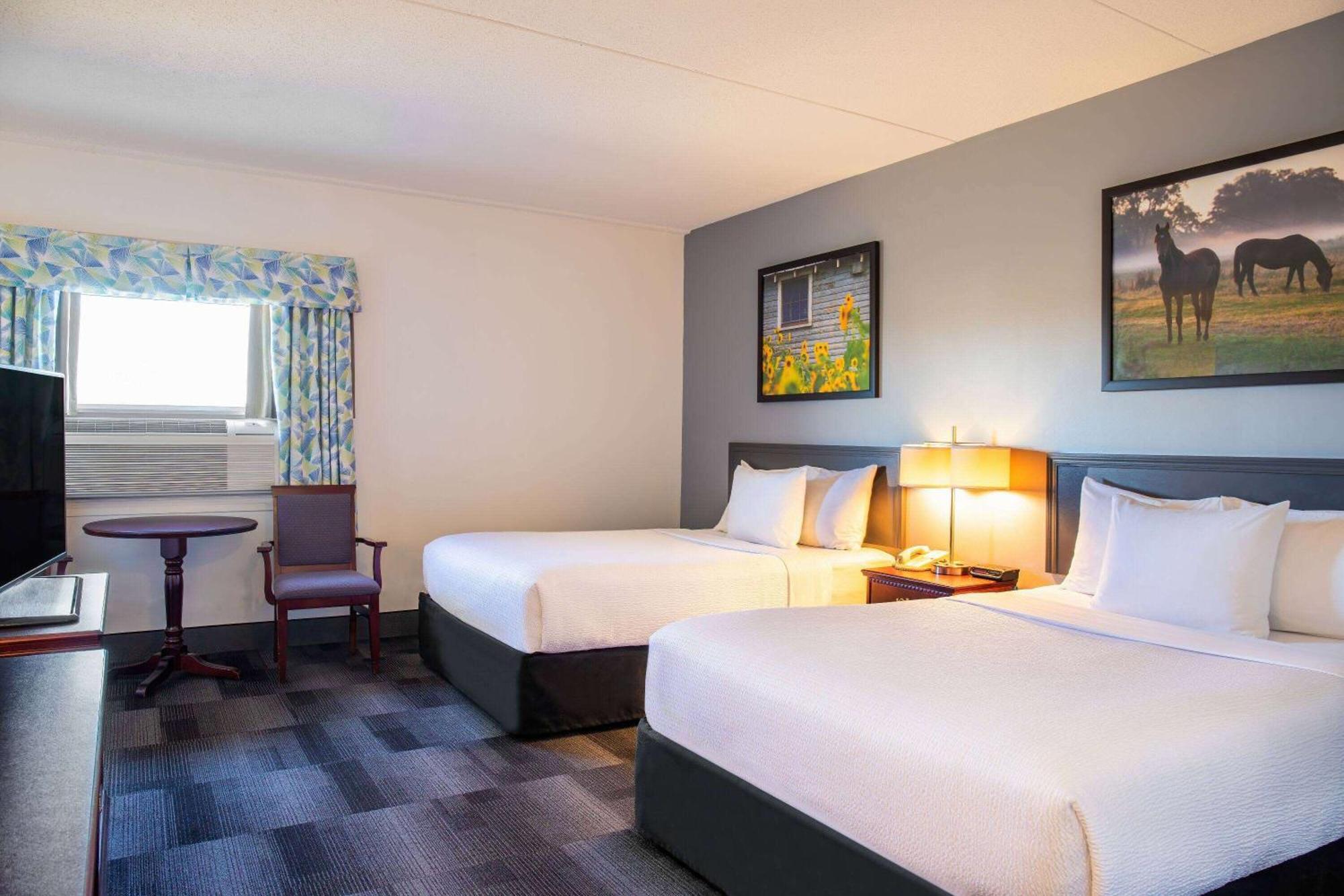 Days Inn & Conference Centre By Wyndham Camrose Norsemen Extérieur photo