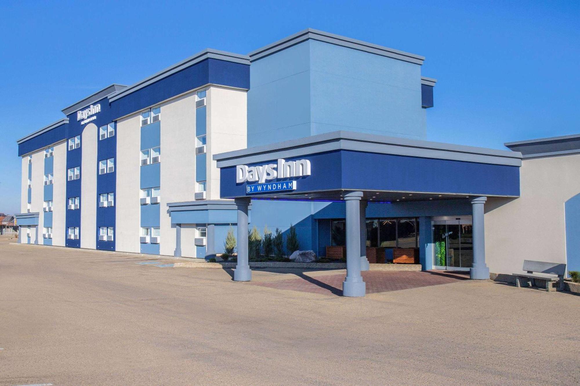 Days Inn & Conference Centre By Wyndham Camrose Norsemen Extérieur photo